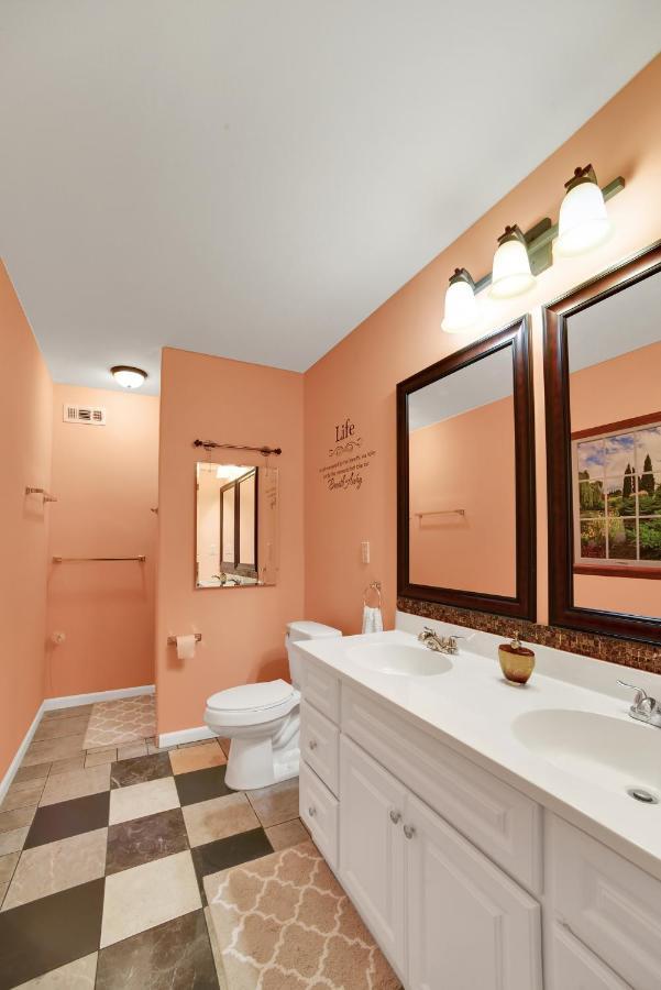 Whispering Oak Mansion Apartment Bear ภายนอก รูปภาพ